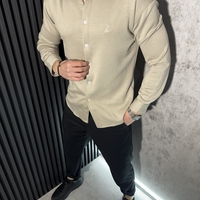 Спортно-Елегантна Риза с Вталена Кройка в Карамелен Цвят