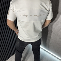 Тениска с Надписи в Бял Цвят