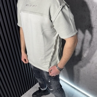 Тениска с Декоративни Шевове в Сиво