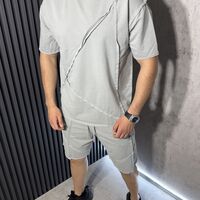 Нестандартен Къс Екип с Пресичащи Се Кантове в Сиво