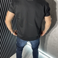 Тениска с Декоративни Кантове в Черно