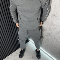 Мъжки Ватиран Екип в Тъмно Сиво