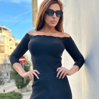 Блуза с деколте тип лодка - ЧЕРНА