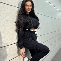 Ежедневен  сет с акцент върху талията — ЧЕРЕН