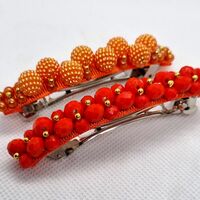 Ръчно изработена шнола със стъклени кристали