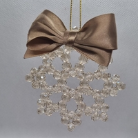 Ръчно изработена снежинка от стъклени кристали