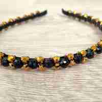 Дамска диадема със стъклени кристали