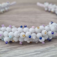 Дамска диадема с ръчно пришити камъни на основа с кадифе