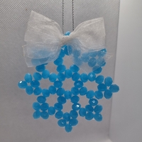 Ръчно изработена снежинка от стъклени кристали