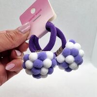 Ръчно изработени помпони на ластик