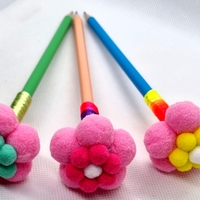 Моливи — цвете, мече или помпон