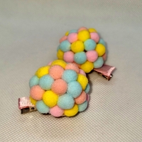 Ръчно изработени помпони на фиба