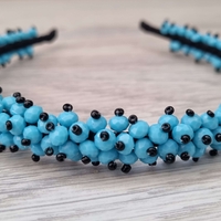 Дамска диадема с ръчно пришити камъни на основа с кадифе