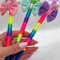 Химикал с помпони и панделка