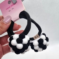 Ръчно изработени помпони на ластик