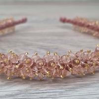 Дамска диадема с ръчно пришити камъни на основа с кадифе