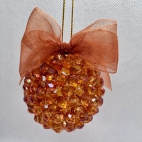 Ръчна коледна топка от стъклени кристали с панделка