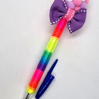 Химикал с помпони и панделка