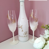 💍 Луксозен Сватбен Комплект с Персонализация - Бутилка, Чаши и Кутия