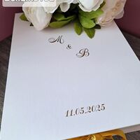 💍 Луксозен Сватбен Комплект с Персонализация - Бутилка, Чаши и Кутия