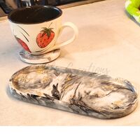 Комплект овална поставка 25 см и кръгла поставка за чаши от еко смола – стил и устойчивост за вашия дом