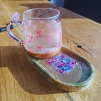 Овална ръчно изработена поставка от еко смола