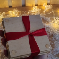 Луксозен комплект дървени поставки за чаша с послание от епоксидна смола – ръчна изработка