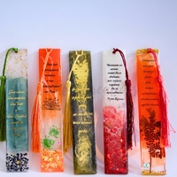 Книгоразделител от епоксидна смола – ръчно изработен, уникален подарък за любители на книгите