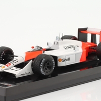 Метална кола McLaren MP4/4 Ayrton Senna Formula 1 World Champion 1988 - Edicola 1:24