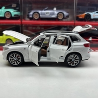 Метална кола с отварящи се врати капаци светлини и звуци BMW X5 1:24