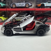 Метална кола с отварящи се врати, светлини и звуци Mercedes SLR McLaren 1:24
