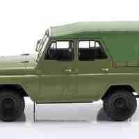 Метален джип UAZ 469 Olive Green WHITE BOX 1:24