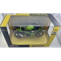 Метален мотор Kawasaki Ninja 400 1:12