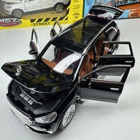 Метална кола с отварящи се врати, светлини и звуци Mercedes Maybach GLS 600 1:24