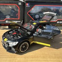 Метална кола с отварящи се врати, капаци, светлини и звуци Mercedes-AMG GT63 S 1:24