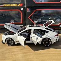 Метална кола с отварящи се врати, капаци, светлини и звуци Mercedes-AMG GT63 S 1:24