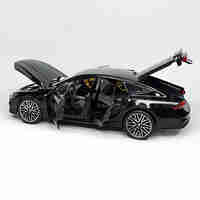 Метална кола с отварящи се врати светлини и звуци Audi A7 1:24