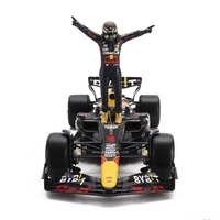 Метална кола Team Oracle Red Bull Racing RB19 Max Verstappen Formula 1 World Champion 2023 with standing pilot figure -  1:24