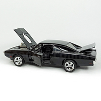 Метална кола с отварящи се врати светлини и звуци Dodge Charger 1970 1:24