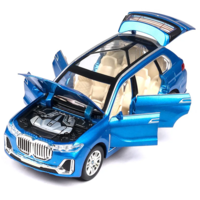 Метална кола с отварящи се врати капаци светлини и звуци BMW X7 1:24