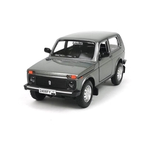 Метална кола с отварящи се врати капаци светлини и звуци Lada Niva 1:24