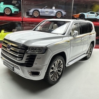 Метален джип с отварящи се врати капаци светлини и звуци Toyota Land Cruiser 1:18