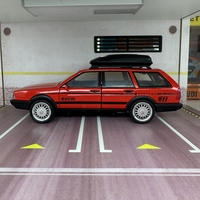 Метална кола с отварящи се врати светлини и звуци Volkswagen Santana / Passat B2 / 1:32