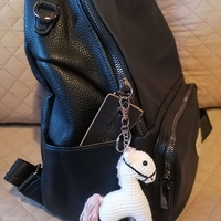 Конче ключодържател бяло