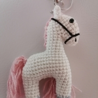 Конче ключодържател бяло