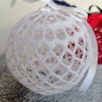 Коледна топка бяла