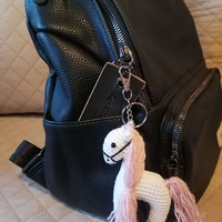 Конче ключодържател бяло