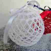 Коледна топка бяла