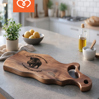 Гравирана Орехова дъска за мезета | Дъска за рязане с надпис | Подарък  за ловец