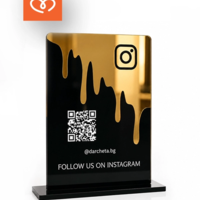 Персонализирана QR табела за Instagram, TikTok и Google Reviews от огледален плексиглас